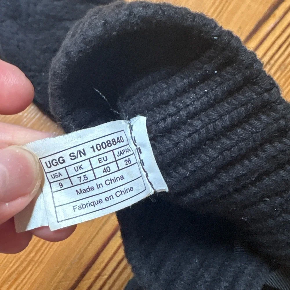UGG Australia Cable Knit Boots Women Black Ribbon Bow Back SIZE 9